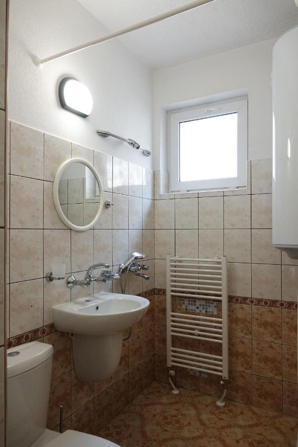 Семеен Хотел Орфей Teshel Exterior photo